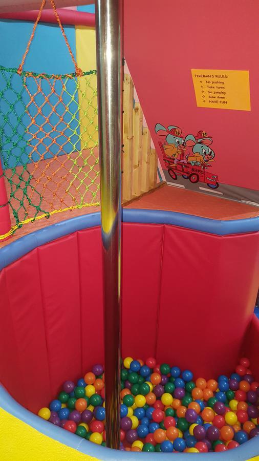 Mj'S Residences Garden Hotel موالبوال المظهر الخارجي الصورة